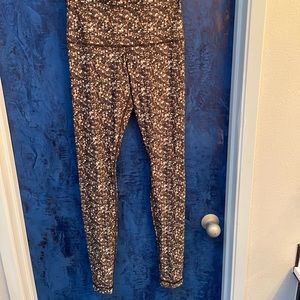 Lululemon diamond print size 6 luxtreme leggings